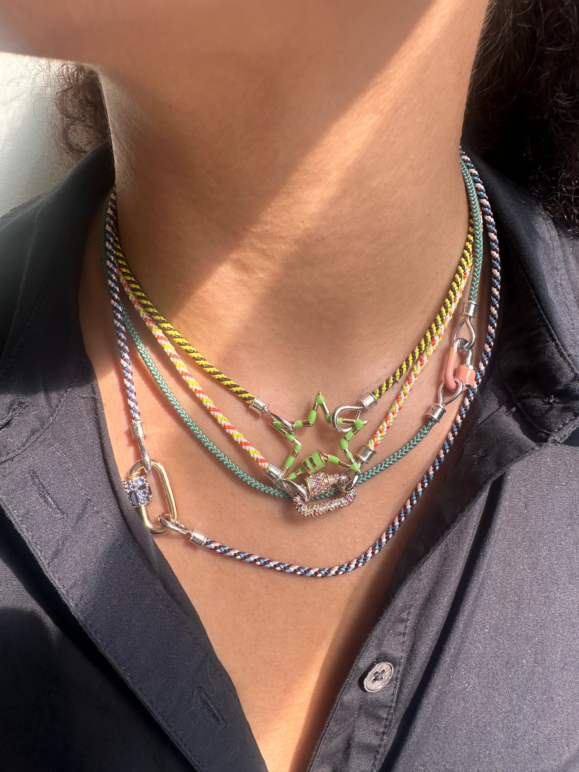 The String Project Necklacke black/gold